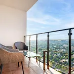 Appartamento Razor With Terrace, Kamanina