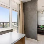 Razor With Terrace, Kamanina