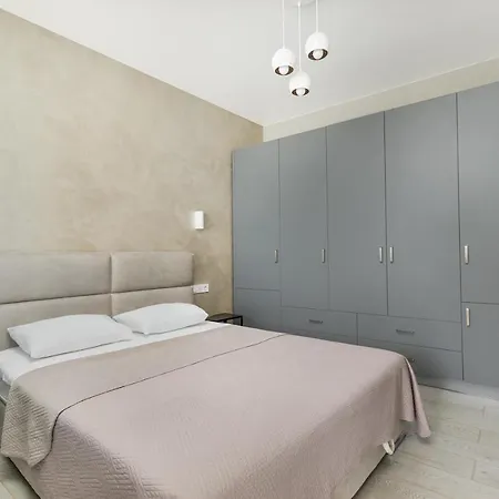 Razor With Terrace, Kamanina Апартаменты *