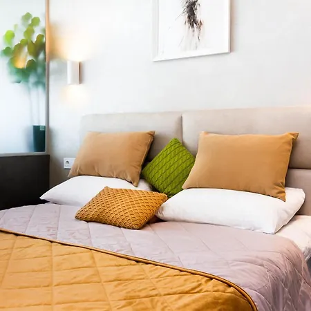 Razor With Terrace, Kamanina Apartment Odessa