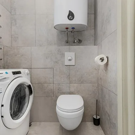 Apartment Razor With Terrace, Kamanina Odesa